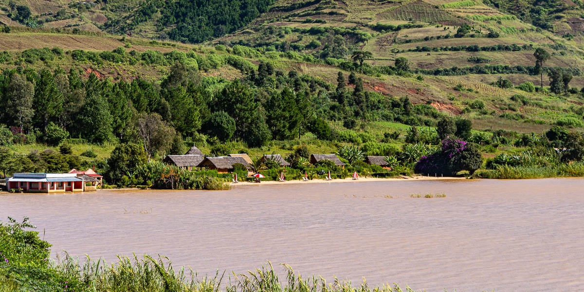 Lac Itasy : plage d'Ampefy