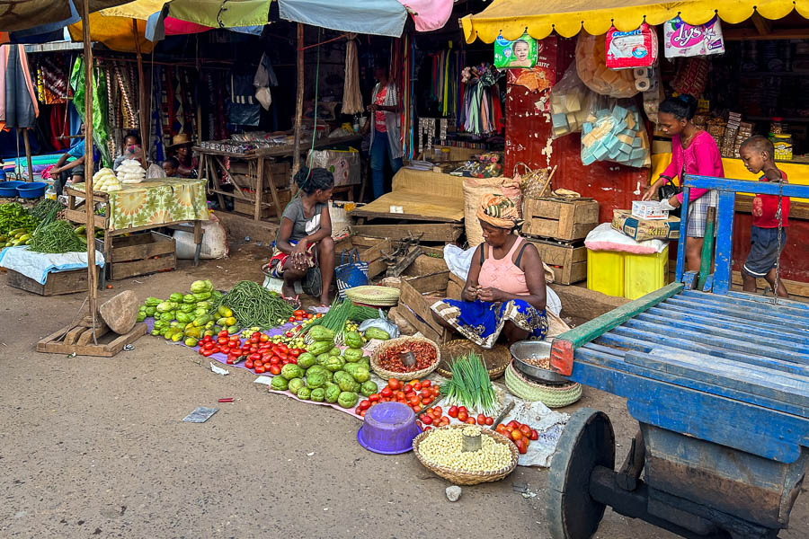 Marché de Tsiroanomandidy : légumes