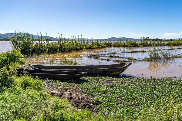 Lac Itasy : pirogues