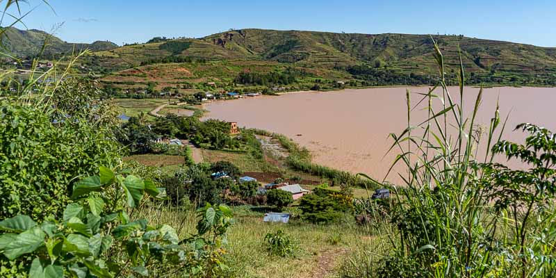 Lac Itasy : plage d'Ampefy