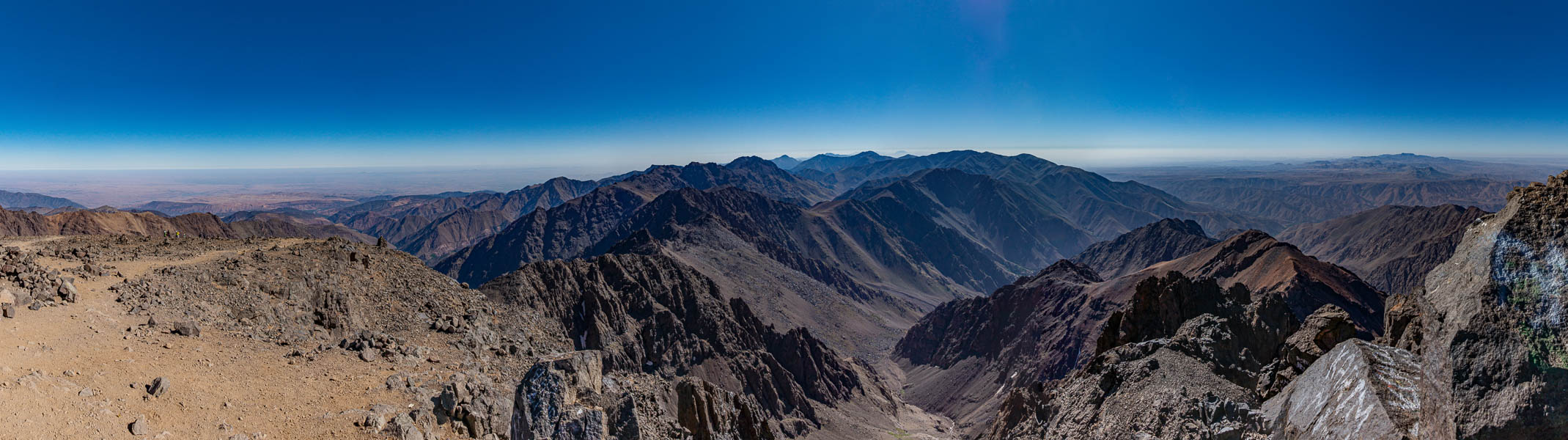 Sommet du Toubkal, 4167 m : vue est