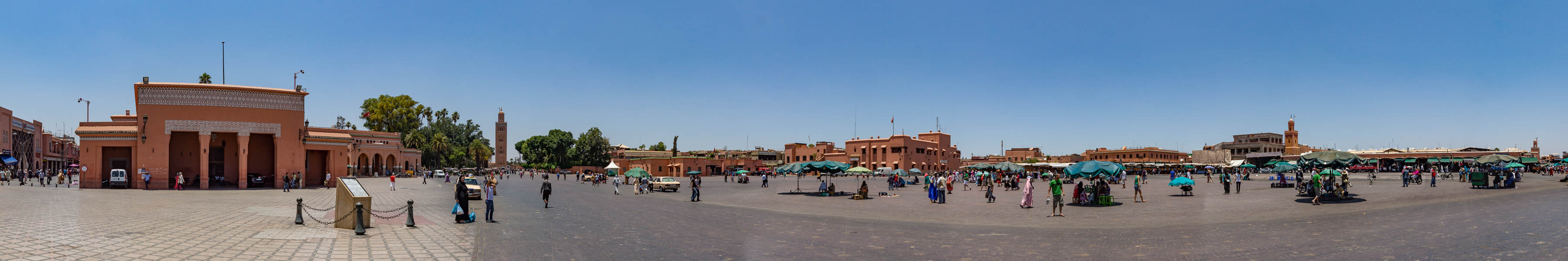 Marrakech : place Jemaa el-Fna