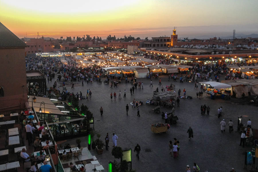 Marrakech : place Jemaa el-Fna