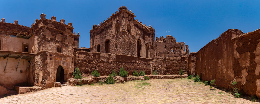 Telouet : casbah du Glaoui, cour d'entrée