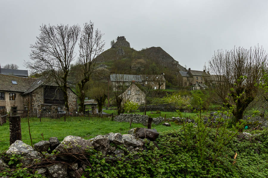 Belvezet : village et neck, 1144 m