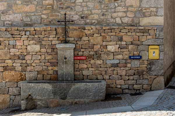 Termes : fontaine