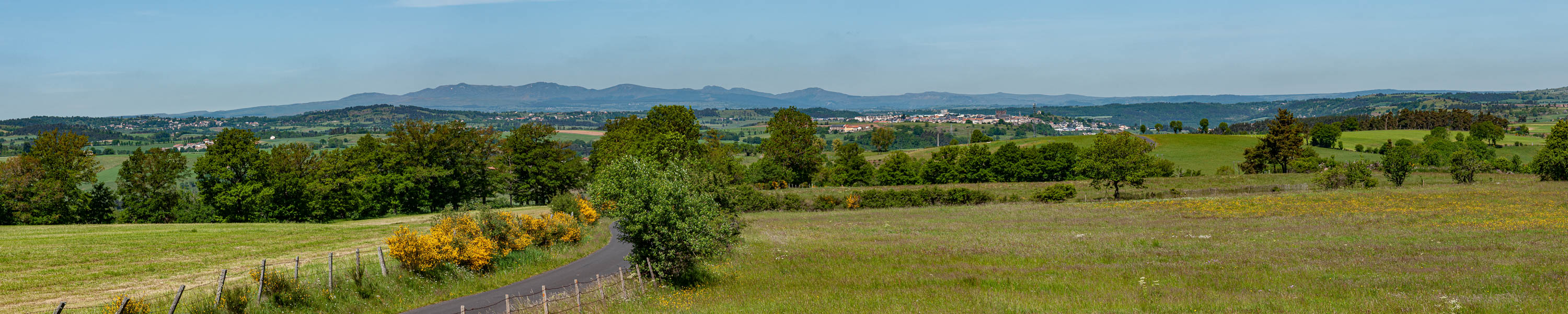 Saint-Flour et volcan cantalien