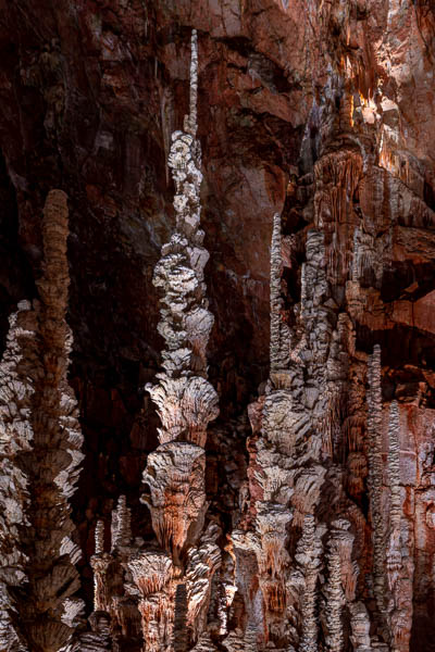 Causse Méjan, aven Armand : Grande Stalagmite, 30 mètres de haut