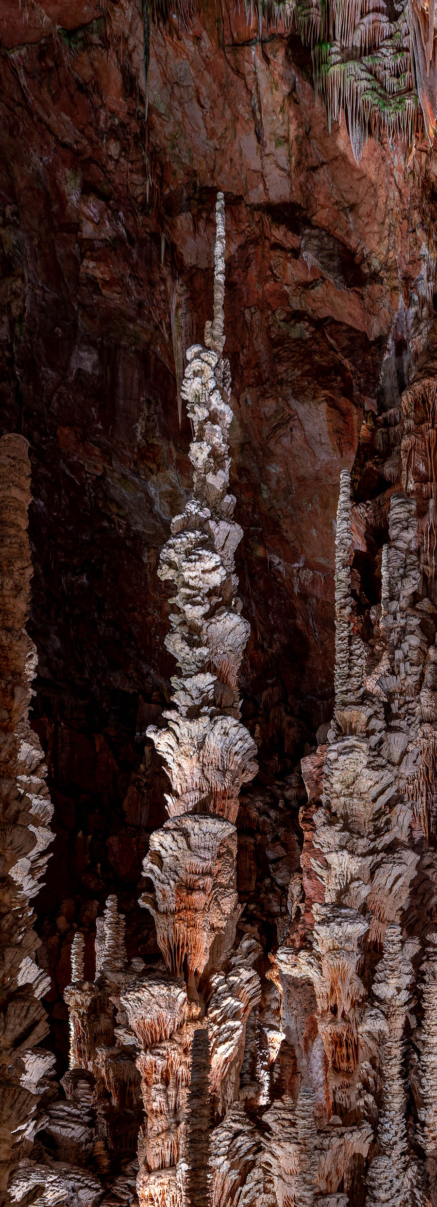 Causse Méjan, aven Armand : Grande Stalagmite, 30 mètres de haut