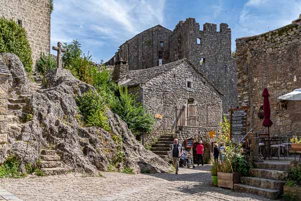 Larzac, la Couvertoirade : commanderie des Templiers