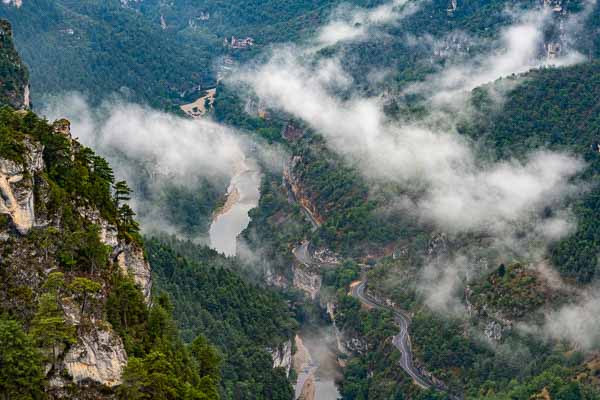 Causse Méjan, roc des Hourtous : gorges du Tarn