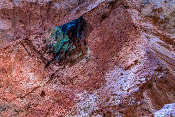 Causse Méjan, aven Armand : entrée historique au plafond de la grotte