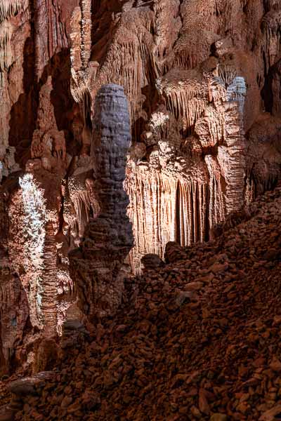Causse Méjan, aven Armand : stalagmites