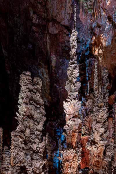 Causse Méjan, aven Armand : Grande Stalagmite, 30 mètres de haut