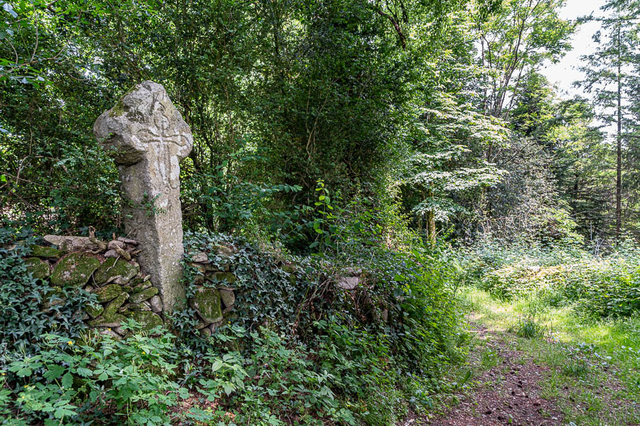 Croix près de Magnaval