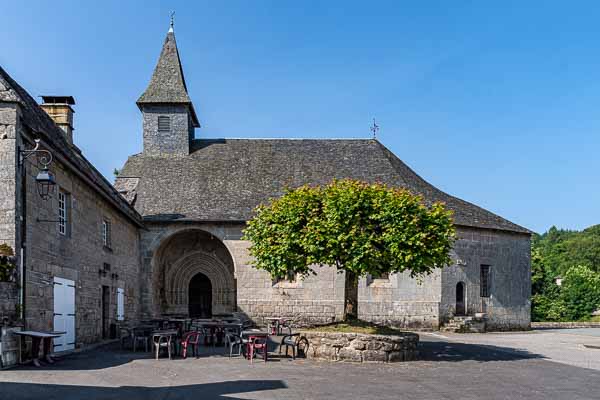Chaumeil : église