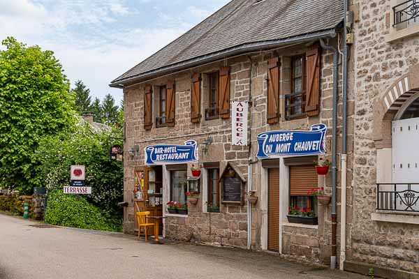 Saint-Merd-les-Oussines : auberge du mont Chauvet