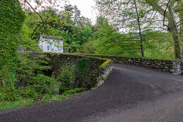 Vieux pont d'Avèze