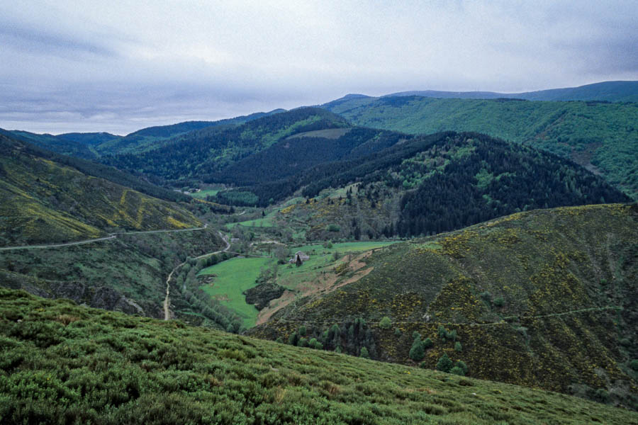 Col Salidès : hameau et mont Aigoual
