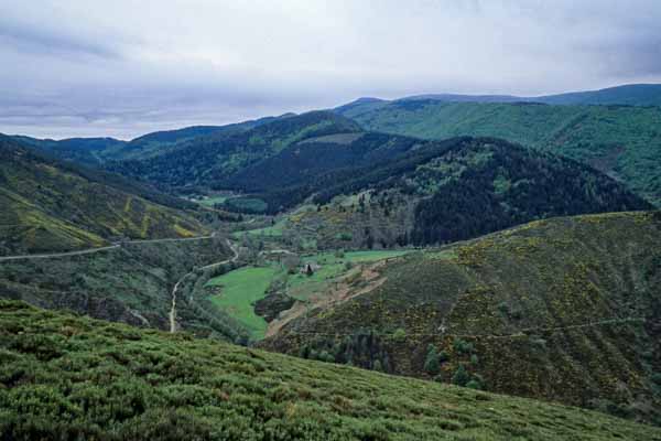 Col Salidès : hameau et mont Aigoual