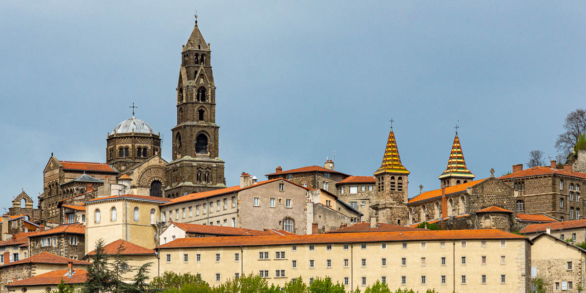 Le Puy-en-Velay : cathédrale et Rocher Corneille