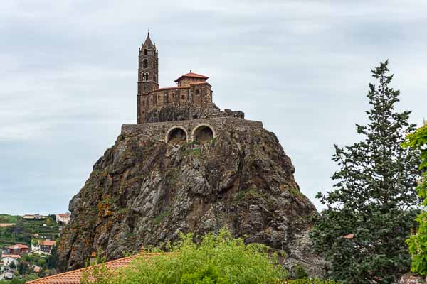 Le Puy-en-Velay : neck Saint-Michel