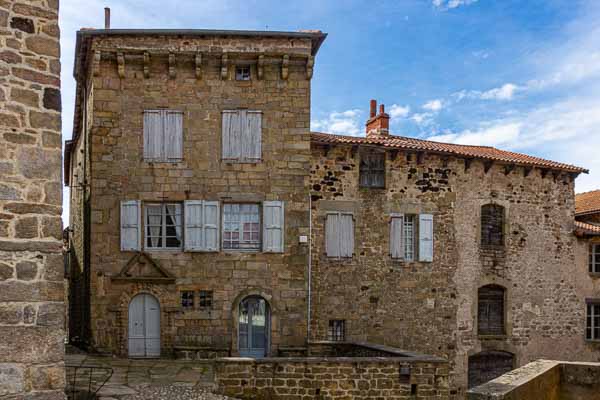 Pradelles : maisons médiévales