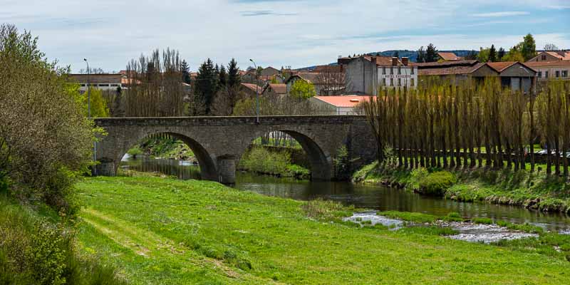 Langogne : pont sur l'Allier