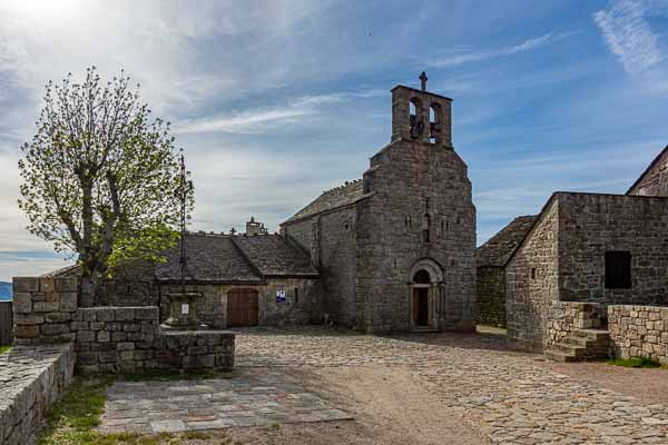 La Garde-Guérin : église