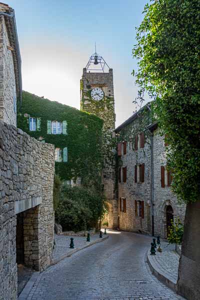 Vézénobres : tour de l'horloge