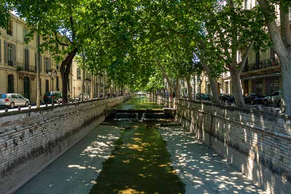 Nîmes : canal