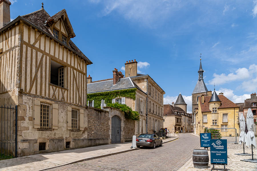 Avallon : rue Bocquillot