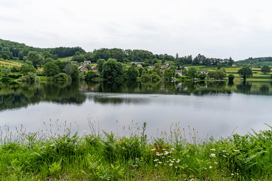 Lac de Pannecière : Ardoux