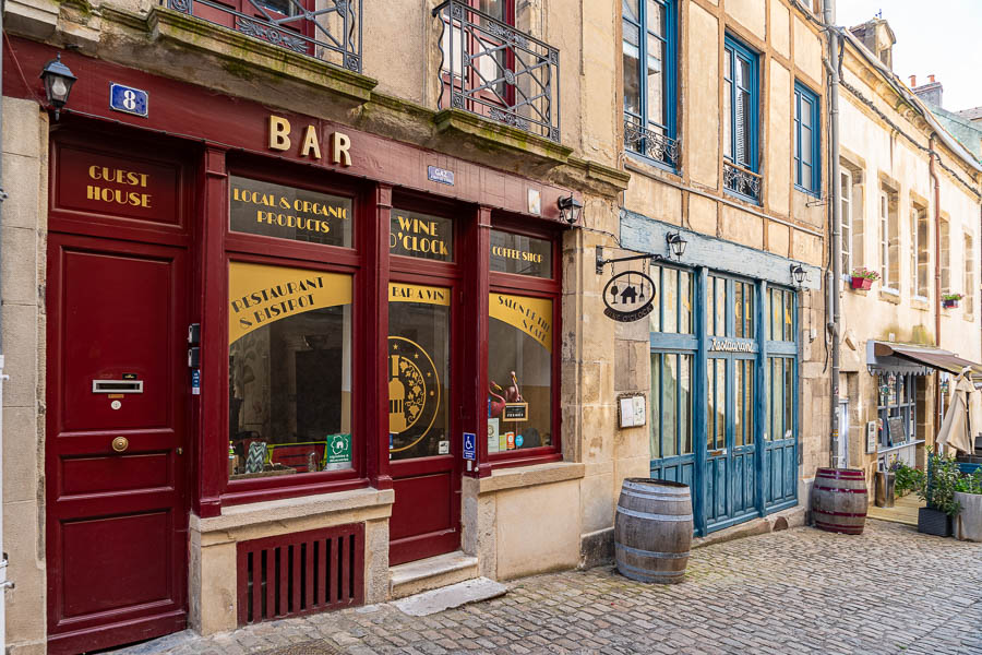 Autun : rue des Bancs