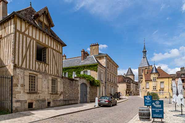Avallon : rue Bocquillot