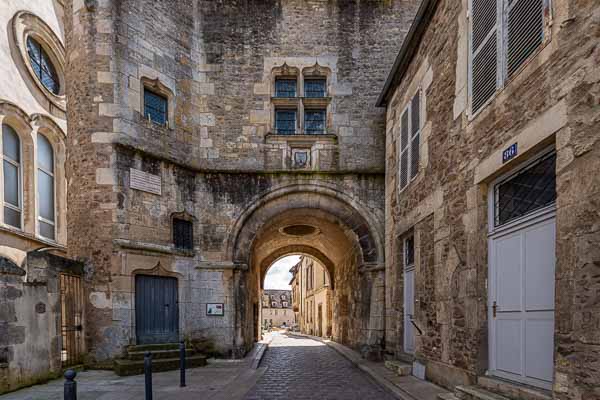 Avallon : tour de l'Horloge