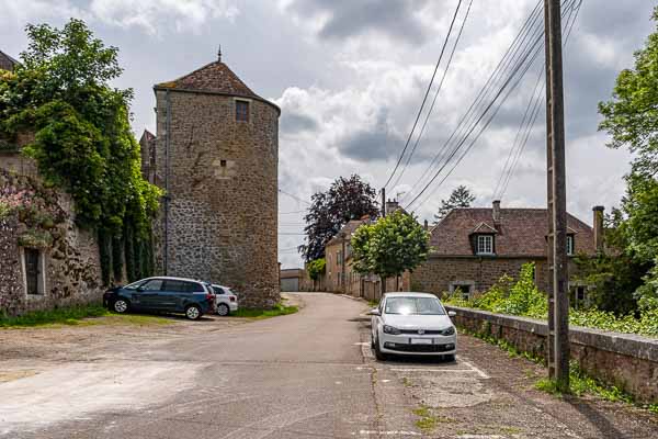 Avallon : tour Vaudois