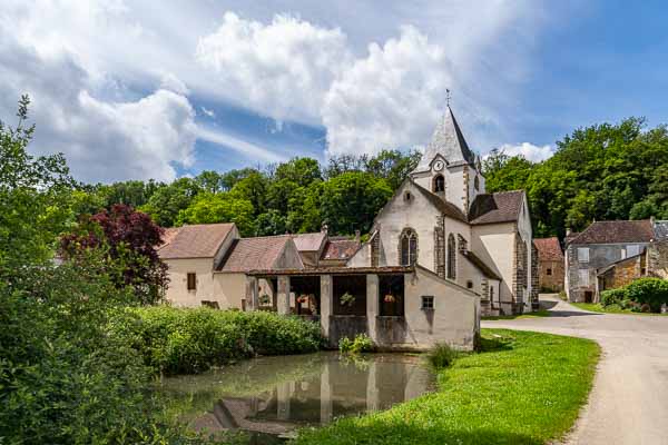 Domecy-sur-le-Vault : église