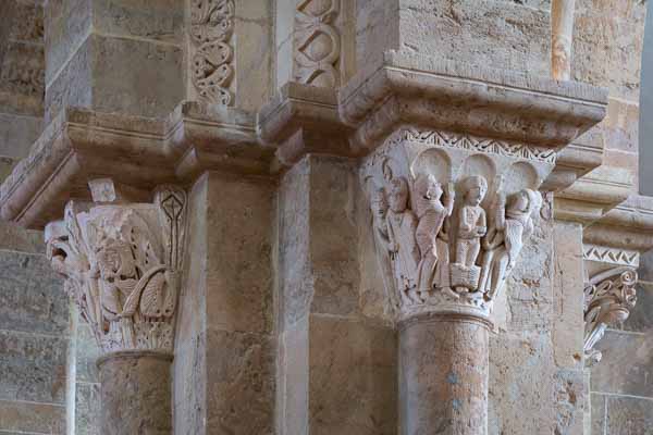 Basilique de Vézelay, narthex : chapiteaux