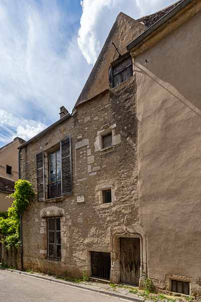 Vézelay, rue Saint-Pierre : ancienne infirmerie