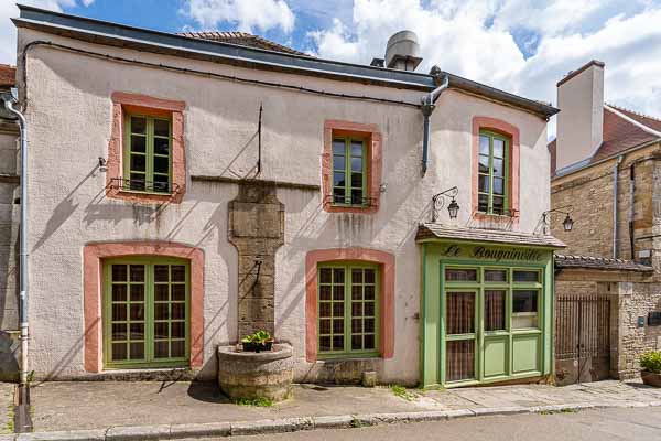 Vézelay : rue Saint-Étienne