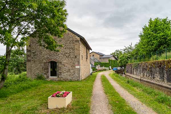 Saint-Léger-sous-Beuvray : moulin de la Bouthière