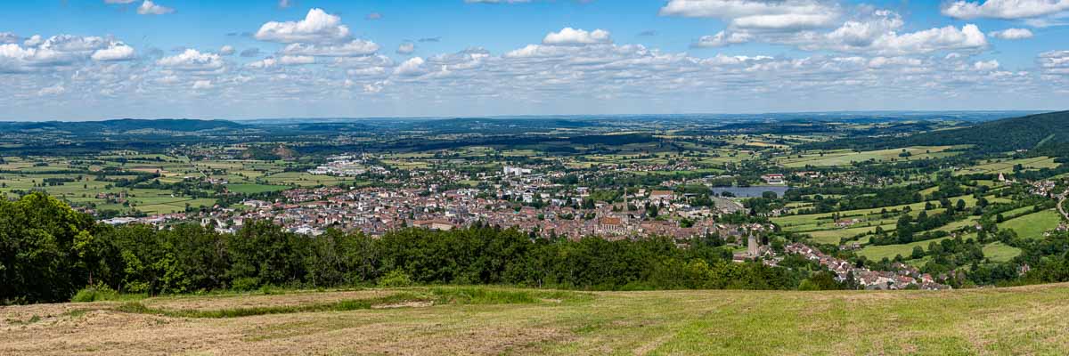 Autun, croix de la Libération : vue vers la ville