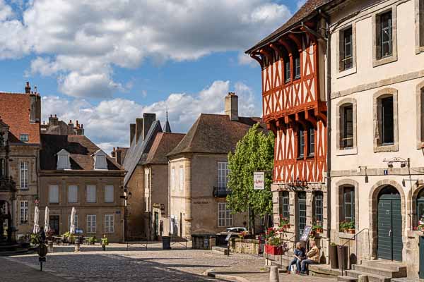 Autun : place du Terreau