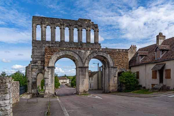Autun : porte d'Arroux