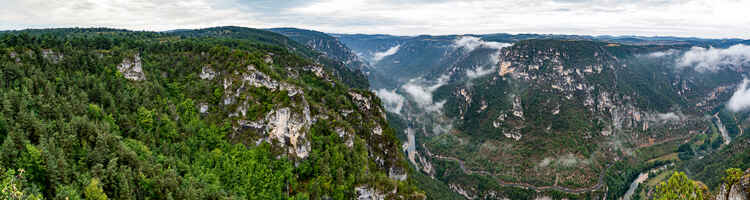 Gorges du Tarn depuis le roc des Hourtous