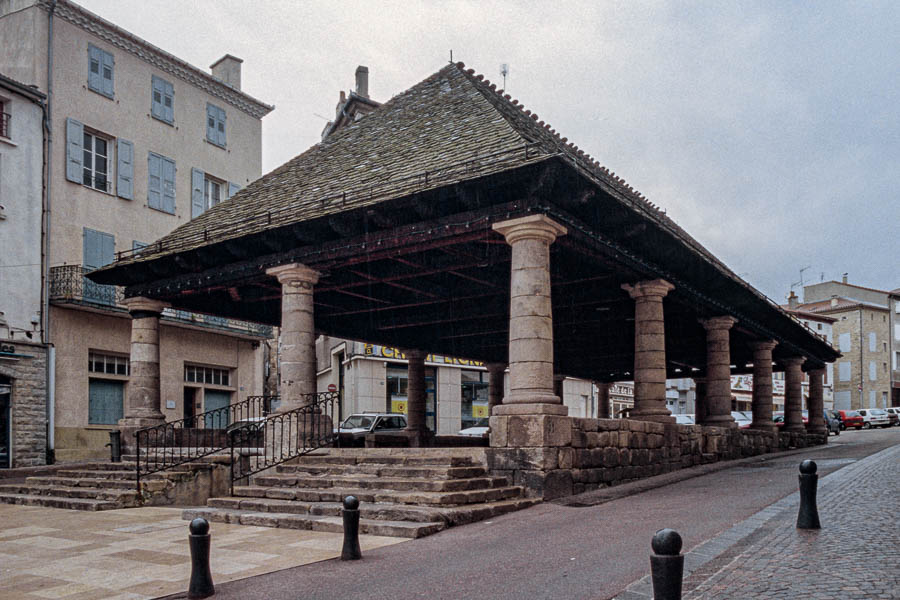 Langogne : la vieille halle