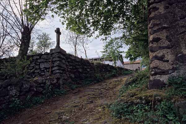 Calvaire au bord du chemin à Ours