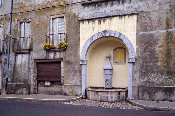 Le Monastier-sur-Gazeille : fontaine