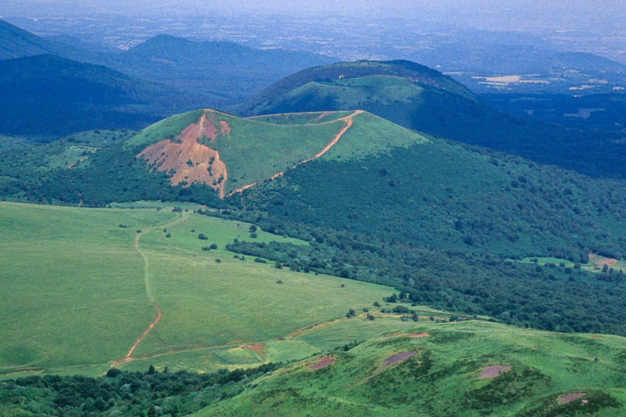 Puy de Dôme, vue vers le nord : puy Pariou, 1209 m